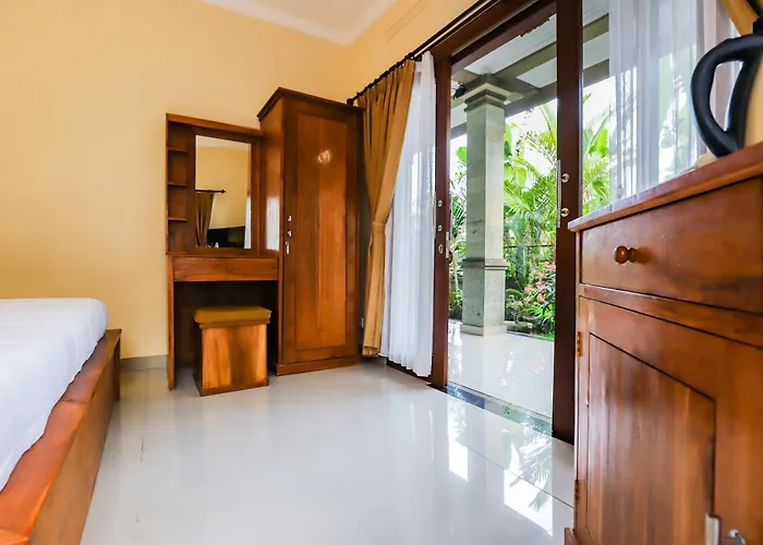 Villa Big Stone House R6 - Premium Location, 6 Min Center - Shared Pool Ubud